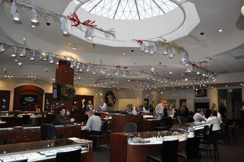 Kalwall's Geo-Roof Is Jewelry Store's Biggest Gem