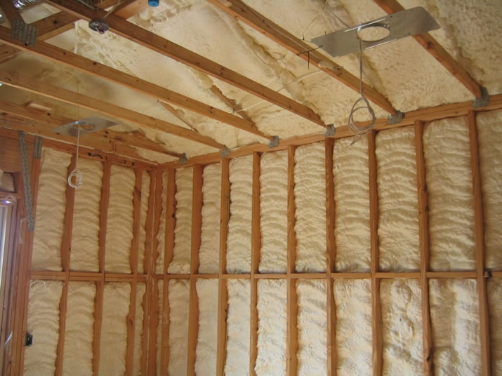 3 Reasons to Choose Spray Foam Insulation