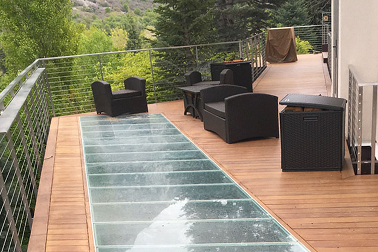 7 Fun ideas using glass to jazz up your outdoor patio or deck this summer