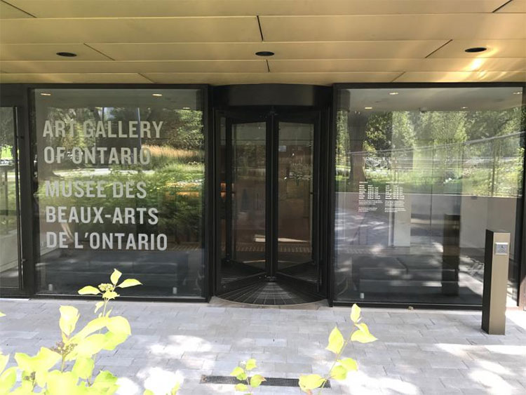 Art Gallery of Ontario enjoys more space and comfort with BoonAssist TQ revolving door entrance