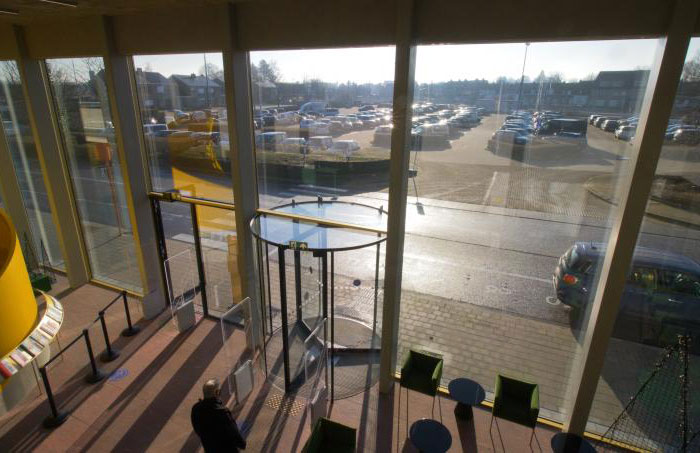 Belgium's Arta'a Arts Center Installs Boon Edam All-Glass Revolving Door for Safety/Design