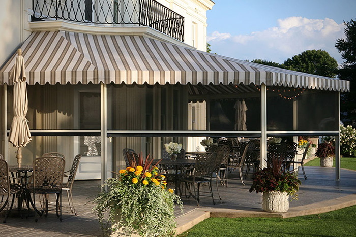 Draper FlexShade ZIP - Protecting Against Sun, Wind, Rain, and Insects