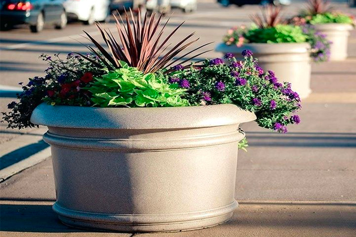 How to Make Your Commercial Planters Last Longer