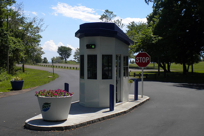 Par-Kut International Entrance Booths