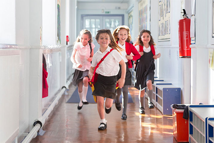 The Benefits of Fire Retardant Curtains in Schools