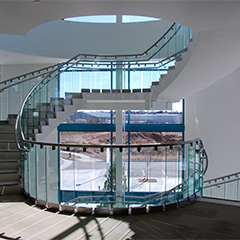 Wet Glaze vs. Dry Glaze: Which is Right for Your Railing Project?