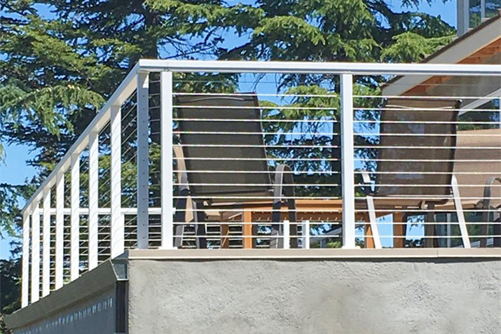 White aluminum cable railing